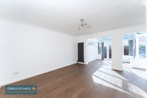 Sitting Room- click for photo gallery